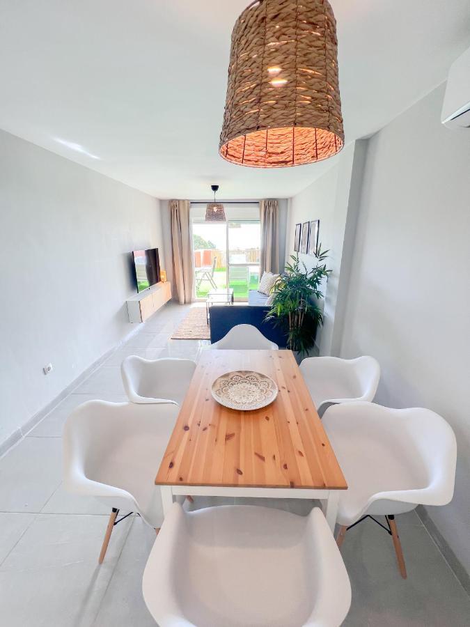 Cozy Apartment With Large Terrace Torremolinos Buitenkant foto