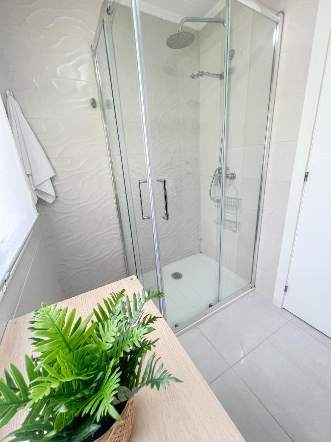 Cozy Apartment With Large Terrace Torremolinos Buitenkant foto