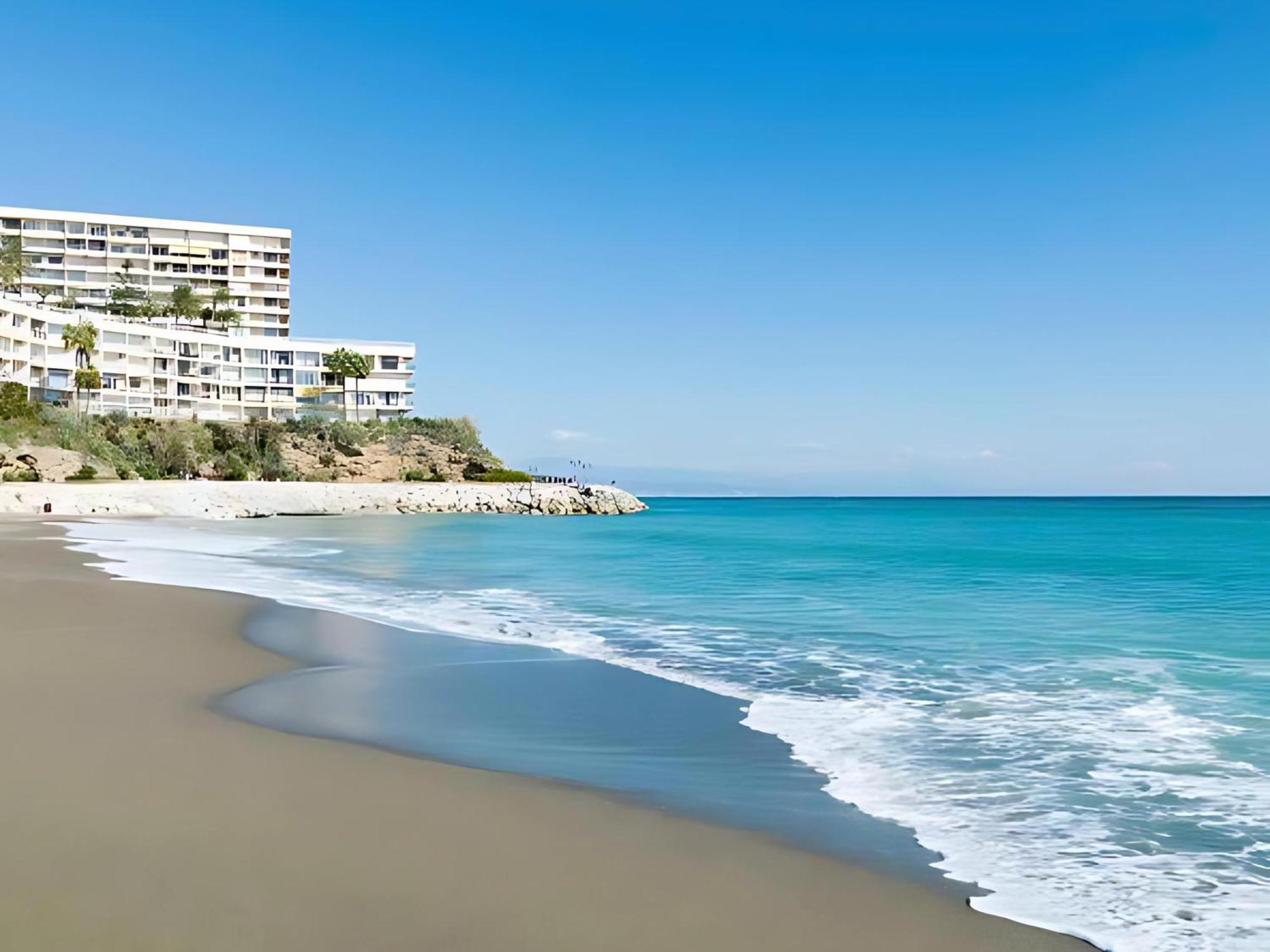 Cozy Apartment With Large Terrace Torremolinos Buitenkant foto